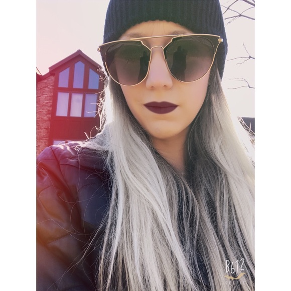 Meet your Posher, Renee - Picture 2 of 8